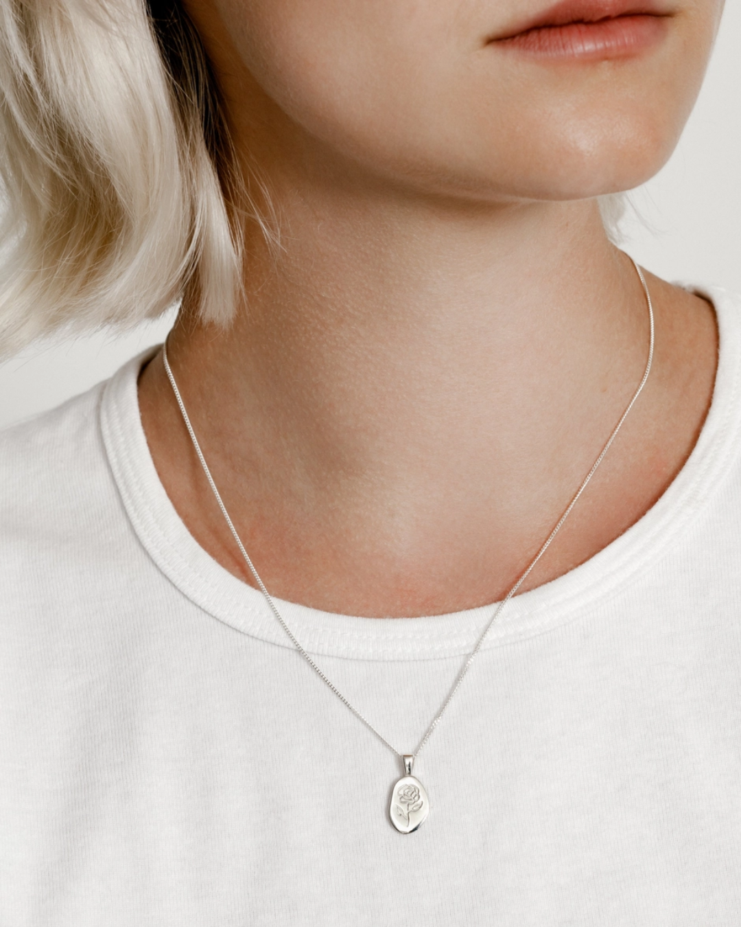 Rose Necklace (gold or silver)
