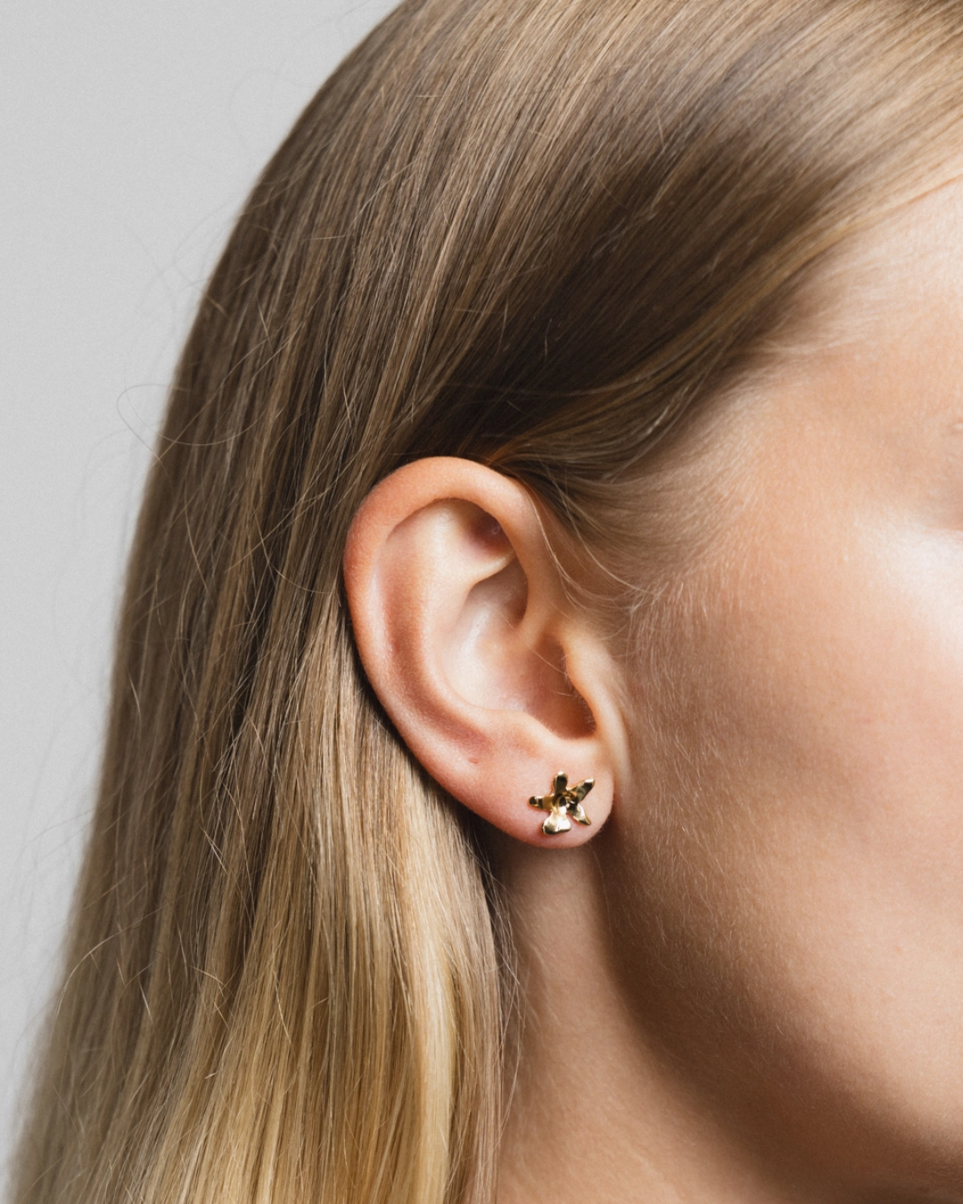 Flower Studs (gold or silver)