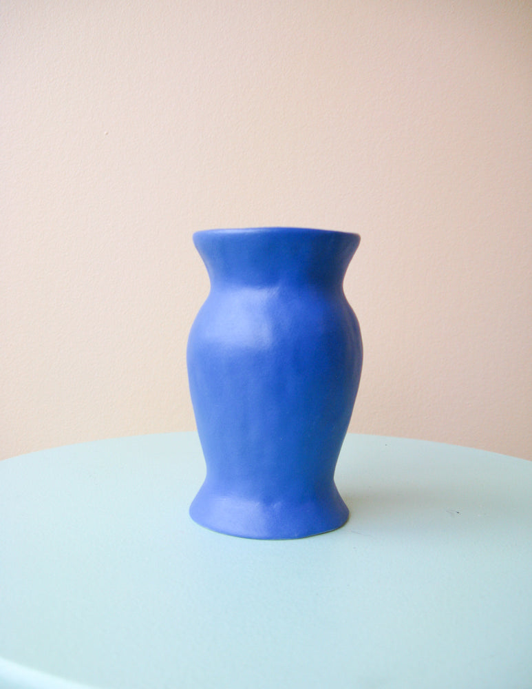 
            
                Load image into Gallery viewer, Blue Bud Vase
            
        