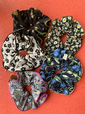 
            
                Load image into Gallery viewer, Floral Scrunchies
            
        