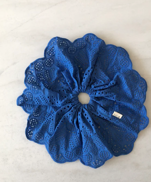 Lace Scrunchie- So Special!