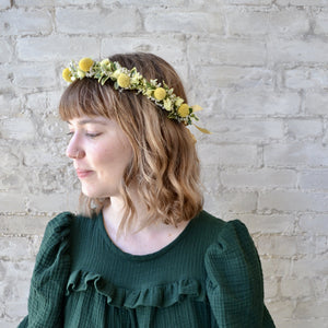 
            
                Load image into Gallery viewer, Floral Hair Crown
            
        